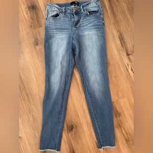 1822 Denim Blue Skinny Jeans with Soft Fading